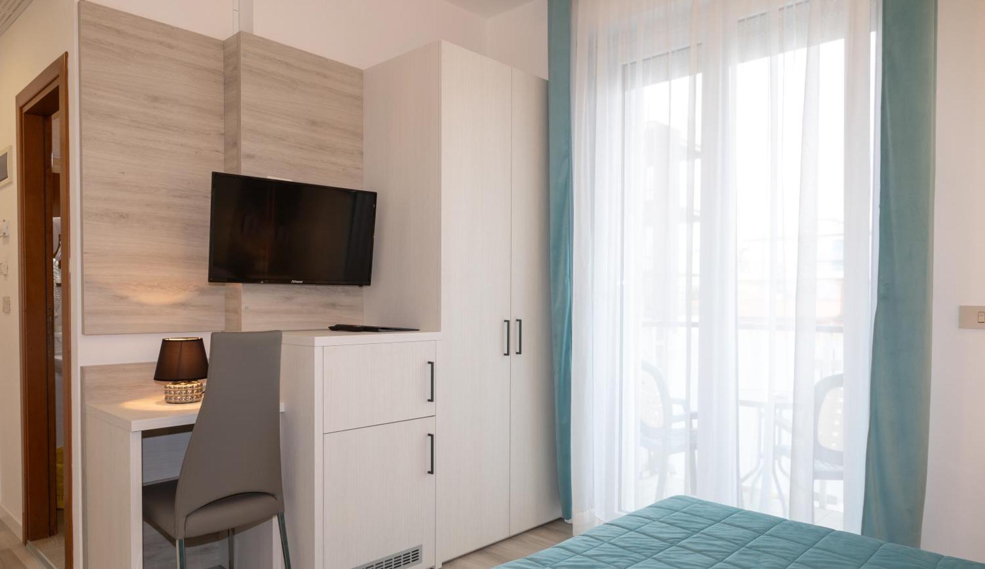 Hotel & Aparthotel Carinthia S リド・ディ・イエゾロ エクステリア 写真