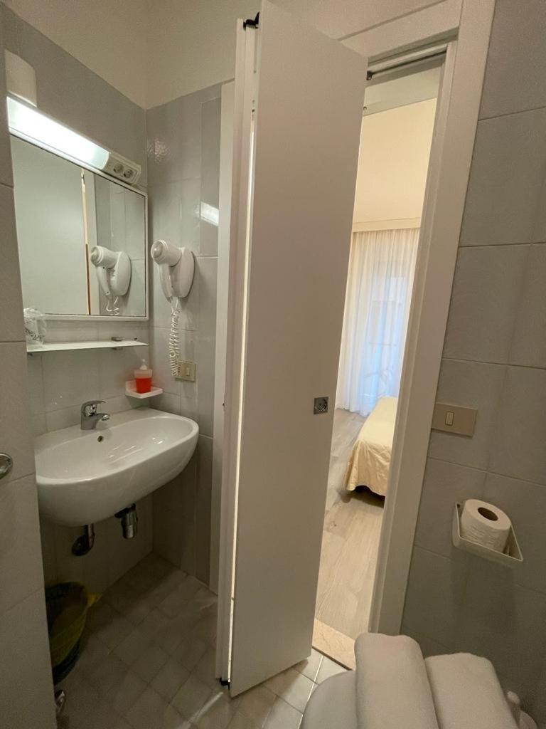 Hotel & Aparthotel Carinthia S リド・ディ・イエゾロ エクステリア 写真