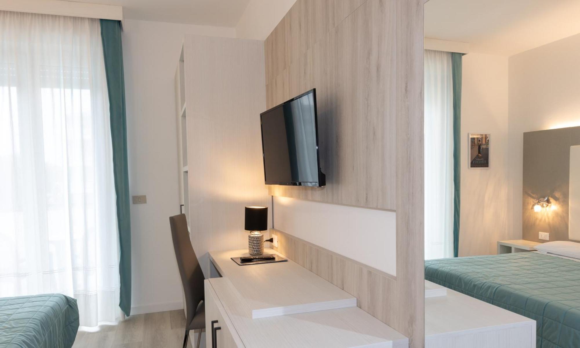 Hotel & Aparthotel Carinthia S リド・ディ・イエゾロ エクステリア 写真